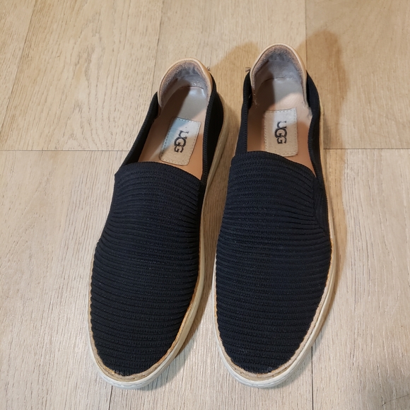 UGG Slip-On Loafers Vans Style - Picture 2 of 7